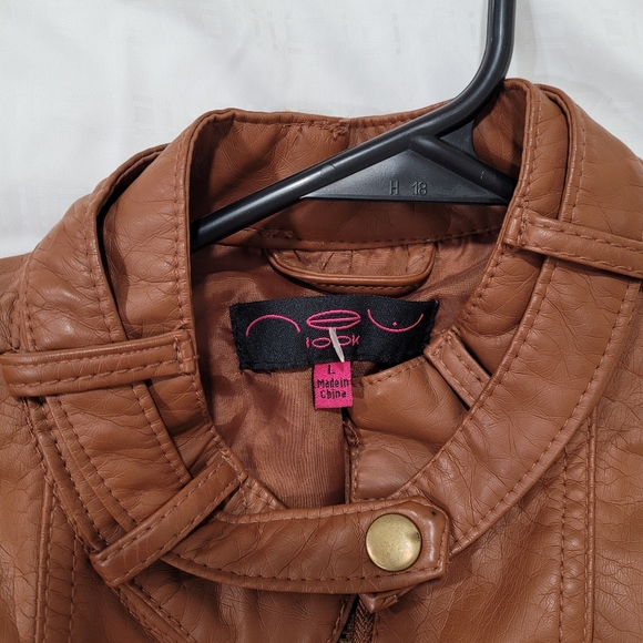 Jacket - Picture 4 of 4